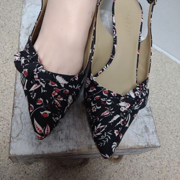👍 Talbots Slingback Kitten Heels Size 9.5.  A3 - Picture 2 of 6